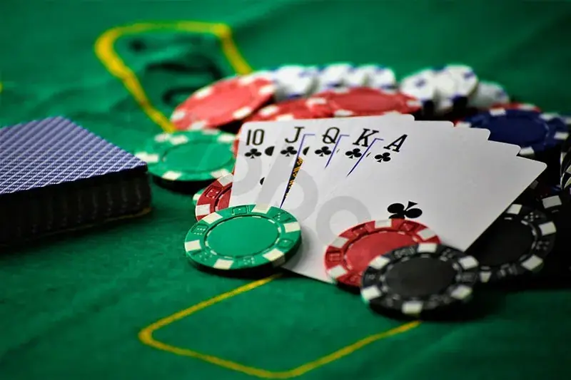 Lucky Nugget poker game